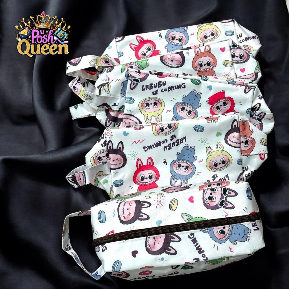 THE MONSTERS - LABUBU WHITE Cosmetic Travel Bag